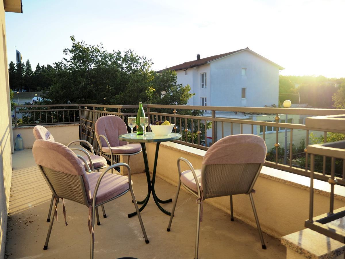 Apartment Ivan-Experience 3 Bedrooms Ljubuški Exteriör bild